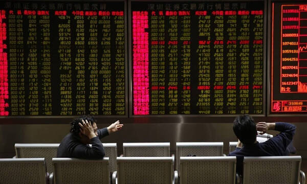 Στο «κόκκινο» οι αγορές: Χάθηκαν οι 400 μονάδες στην Ευρώπη, κοντά στις 800 η Αθήνα