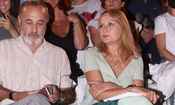Στέλιος Μάινας: Σπάνια έξοδος με τη σύζυγό του - Οι αναπάντεχες συναντήσεις και το άρωμα... Σασμού!