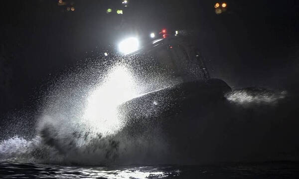 Ναυάγιο στα Κύθηρα: Ιστιοπλοϊκό με μετανάστες προσέκρουσε σε βράχια - Φόβοι για νεκρούς