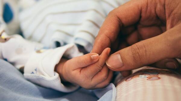 Επίδομα παιδιού Α21: Άνοιξε η πλατφόρμα του ΟΠΕΚΑ για αιτήσεις