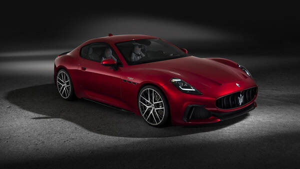 H Maserati Granturismo είναι ένα κουπέ με κλασικές αναλογίες μέσα στον κόσμο των SUV