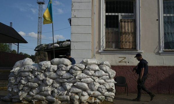 Η πρεσβεία των ΗΠΑ στο Κίεβο κάλεσε τους Αμερικανούς να εγκαταλείψουν την Ουκρανία