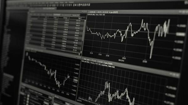 Προσπάθεια για τις 820 μονάδες στο Χρηματιστήριο Αθηνών παρά τις πιέσεις