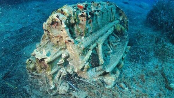 Εντυπωσιακές εικόνες: Γερμανικό «Στούκα» του Β' Παγκοσμίου Πολέμου εντοπίστηκε στα νερά της Καρπάθου