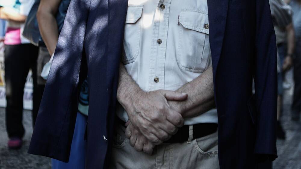 Συντάξεις και επιδόματα: Πληρωμές σε 4 εκατ. δικαιούχους μέχρι την Δευτέρα