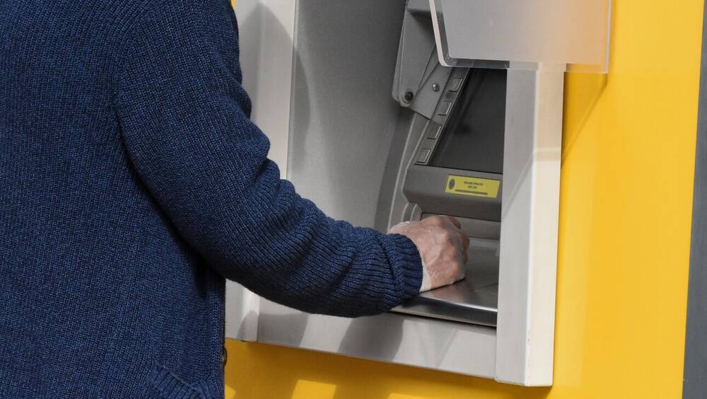 ΟΠΕΚΑ: Ποιοι δικαιούχοι θα δουν χρήματα στον λογαριασμό τους τη Δευτέρα 31 Οκτωβρίου