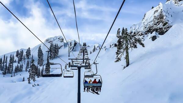 Χειμερινός Τουρισμός: 3 συν 1 vouchers για οικονομικές διακοπές