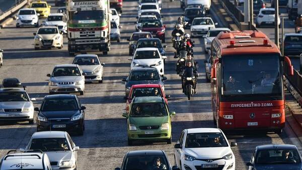 Τέλη κυκλοφορίας 2023: Αναλυτικά τα ποσά που θα πληρώσουν οι ιδιοκτήτες ΙΧ