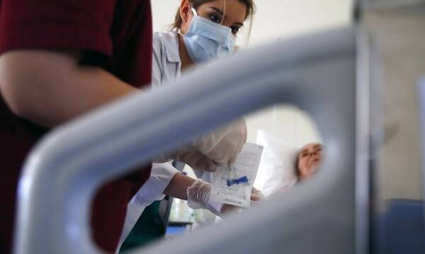 Γρίπη, Covid-19 και RSV: Τα κοινά συμπτώματα και οι διαφορές