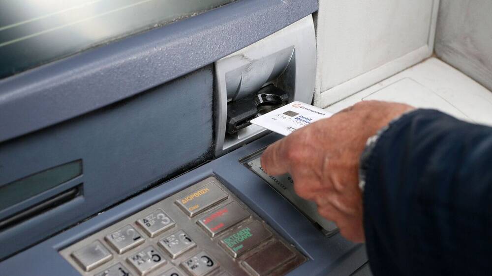 «Xριστουγεννιάτικο» επίδομα ακρίβειας 250 ευρώ για πάνω από 1,2 εκατ. δικαιούχους