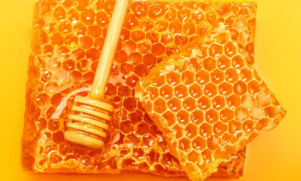Ωμό μέλι: Η συμβολή του στη μείωση του σακχάρου & της χοληστερίνης