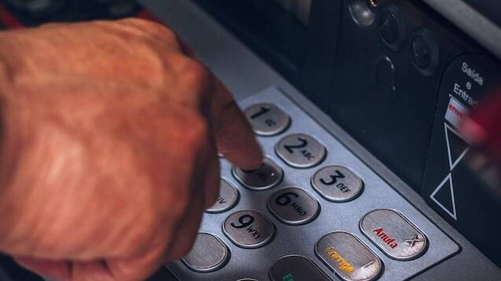 Επίδομα ακρίβειας: Άνοιξε η πλατφόρμα για τα 250 ευρώ- Πώς θα κάνετε αίτηση