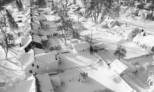 Guardian: Ο κυκλώνας Elliot θα φτάσει στην Ευρώπη - Πού θα «χτυπήσει»