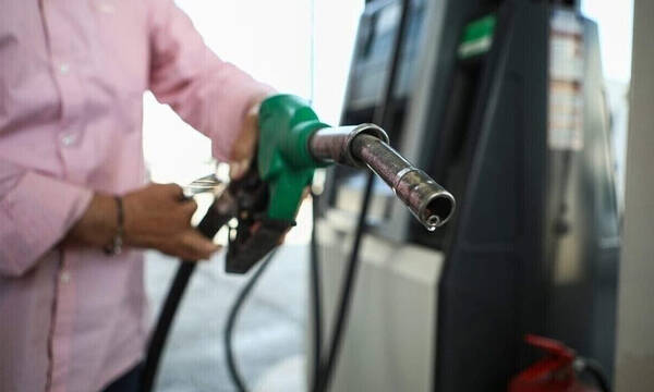 Έξυπνες συμβουλές για να μειώσουμε την κατανάλωση καυσίμου