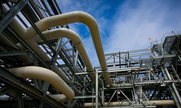 Πτώση 45% για τη διεθνή τιμή του φυσικού αερίου μέσα σε 20 ημέρες