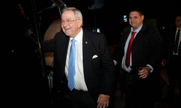 Τέως βασιλιάς Κωνσταντίνος: «Γαλαζοαίματοι» από όλο τον κόσμο φτάνουν στην Αθήνα