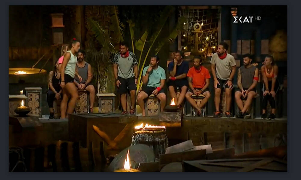 Survivor: Αποχώρησε η Ασημίνα υποβασταζόμενη από το συμβούλιο!