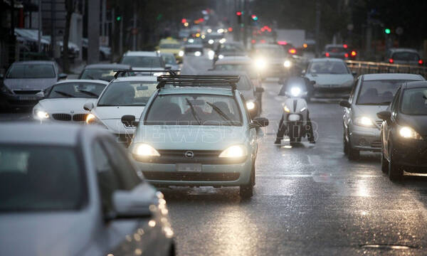 Καιρός: Ήχησε το 112 στην Αττική - Ισχυρές καταιγίδες και θυελλώδεις άνεμοι