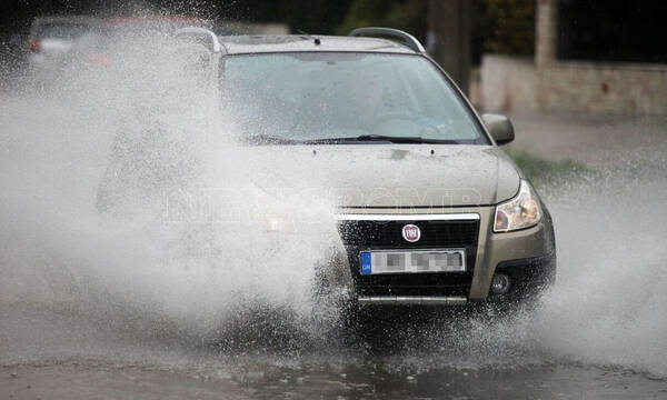 Κακοκαιρία: «Βούλιαξε» η Αττική – Προειδοποίηση για συνέχεια των φαινομένων