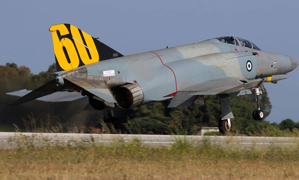 Τραγωδία στην Πολεμική Αεροπορία: Νεκρός ο ένας πιλότος του Phantom F-4 που συνετρίβη