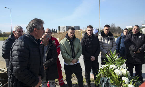 ΠΑΟΚ: Ο Αναστασιάδης και παίκτες στο μνημόνυνο για τον Κατσούρη (photos)