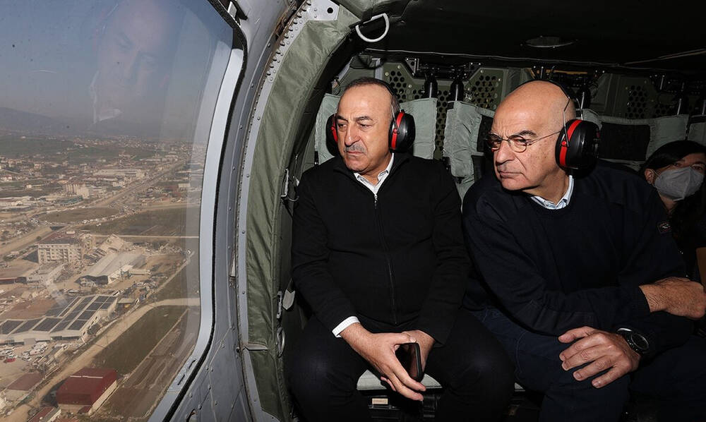 Ενεργοποιήθηκε η «διπλωματία των σεισμών»: Δένδιας-Τσαβούσογλου μαζί στις κατεστραμμένες πόλεις