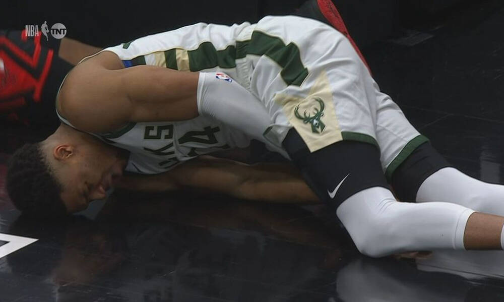 NBA: «Άλωσαν» το Σικάγο οι Μπακς - Αγωνία για τον τραυματισμό του Γιάννη (videos)