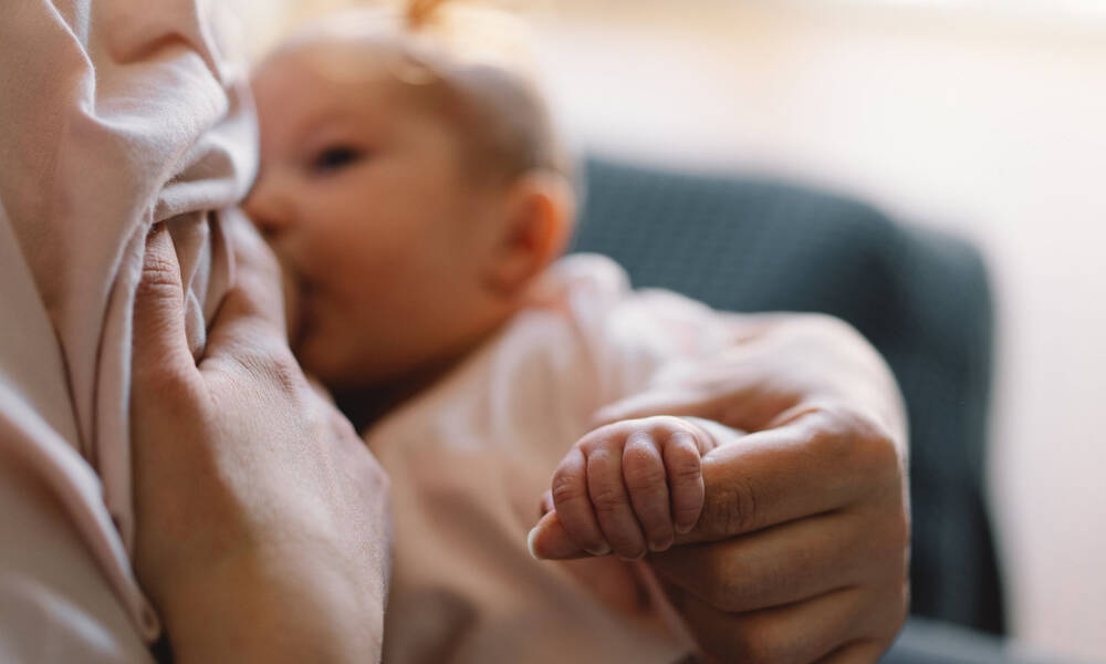 Πρόωρα μωρά: Τα οφέλη του θηλασμού για τον εγκέφαλό τους