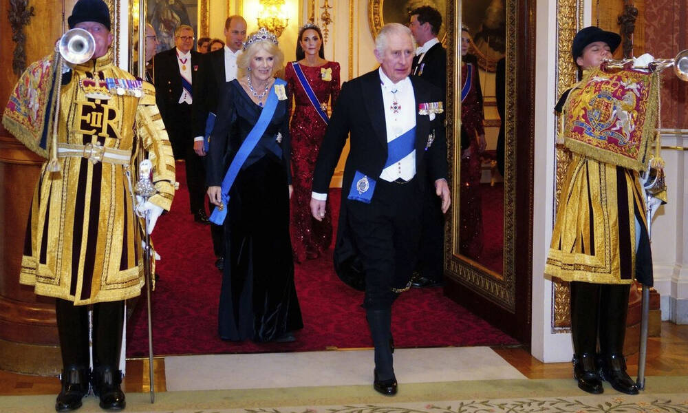 Βασιλιάς Κάρολος: Συλλυπητήρια στις οικογένειες των θυμάτων στα Τέμπη