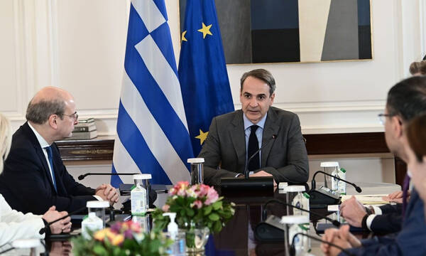 Κατώτατος μισθός: Στα 780 ευρώ μετά την αύξηση - Η ανακοίνωση από τον Κυριάκο Μητσοτάκη