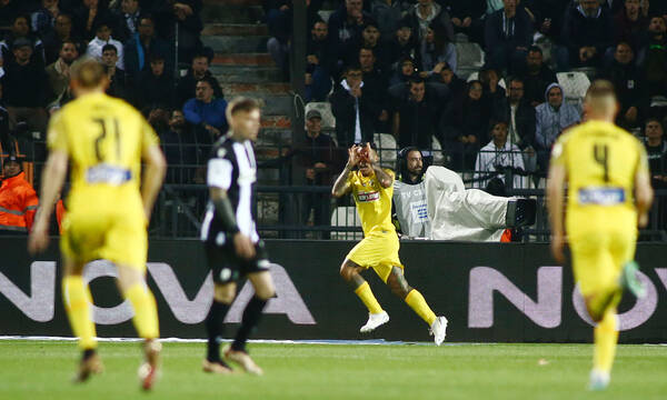 Super League, ΠΑΟΚ – ΑΕΚ 0-1: Ο Αραούχο την έστειλε στην κορυφή!
