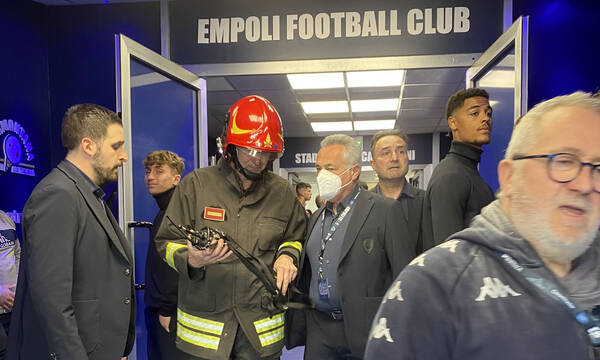 Serie A: Έπιασαν φωτιά τα αποδυτήρια πριν το Έμπολι – Λέτσε | Με μια ώρα καθυστέρηση η σέντρα