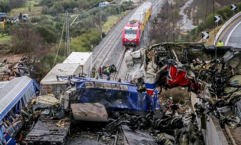 Τέμπη: Τα νέα στοιχεία από την αυτοψία - Παρά την πυρκαγιά τρεις μηχανές δεν έχουν καεί