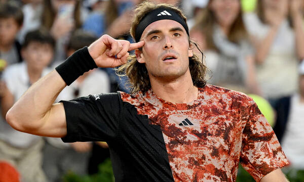 Στέφανος Τσιτσιπάς: «Νιώθω σαν καλλιτέχνης, έτσι θέλω να με βλέπουν»