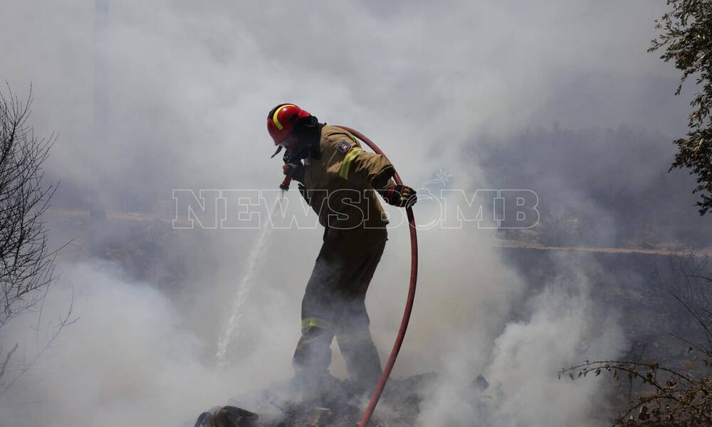 Φωτιά στον Νέο Κουβαρά - Εντολή για εκκένωση στο Λαγονήσι