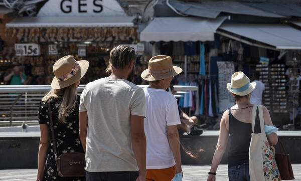 Καύσωνας Κλέων: Έρχεται το πιο θερμό Σαββατοκύριακο των τελευταίων ετών