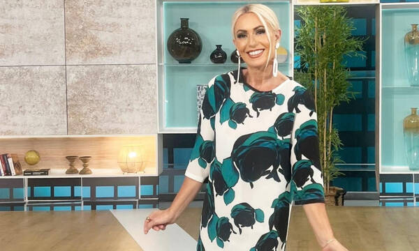 Μαρία Μπακοδήμου: Έτσι είναι το κορμί της με μαγιό και χωρίς ρετούς