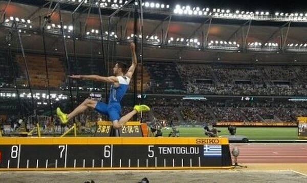 Frame by frame το εκπληκτικό άλμα του Τεντόγλου