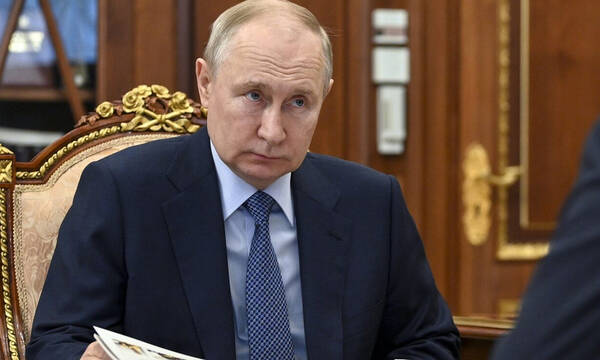Ρωσία: Με εντολή Πούτιν, σταθεροποιούνται οι τιμές στα καύσιμα