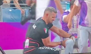 Στίβος: Αθλητής έσπασε το πόδι κριτή | Έριξε πάνω του τη σφύρα (video)
