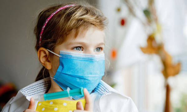 Κορονοϊός: Για πόσες μέρες μπορεί να μεταδώσει τον ιό ένα παιδί