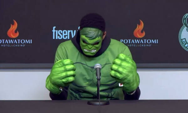 Γιάννης Αντετοκούνμπο: Έγινε Hulk για χάρη των παιδιών του - Η επική ατάκα του στη συνέντευξη Τύπου