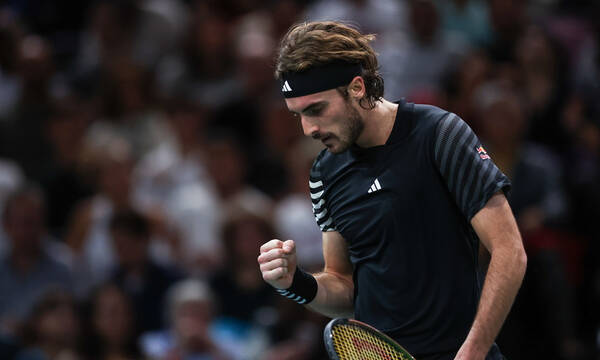 Στέφανος Τσιτσιπάς: Με μεγάλη εμφάνιση στους «8» του Paris Masters – «Κλείδωσε» θέση στα ATP Finals