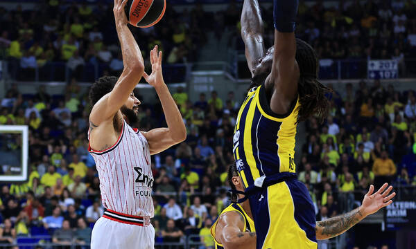 Euroleague, Φενέρμπαχτσε – Ολυμπιακός 79-77: Η ανατροπή βρήκε… σίδερο και Παπαγιάννη