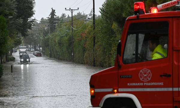 Κακοκαιρία: Οδηγίες από την Πολιτική Προστασία - Ισχυρές βροχές, καταιγίδες και ενισχυμένοι άνεμοι