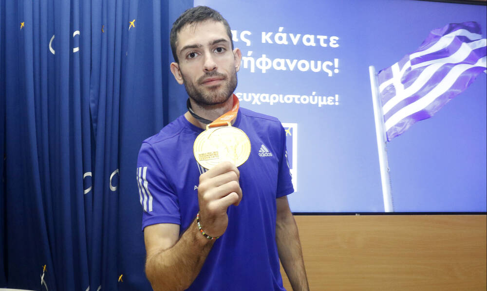 Απολαυστικός Μίλτος Τεντόγλου: «Σε 10 χρόνια μπορεί να έχω κάνει… κόμμα!»