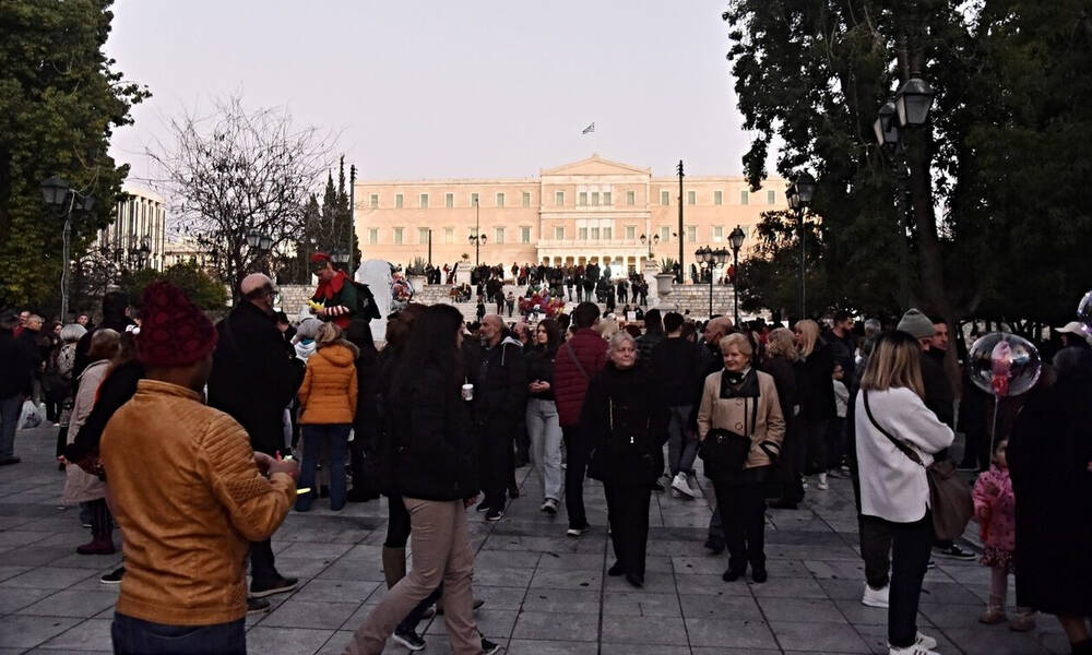 Έρχεται έκτακτο δώρο Χριστουγέννων για 2.290.000 πολίτες – Οι δικαιούχοι και τα ποσά