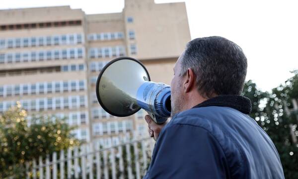 Συγκέντρωση διαμαρτυρίας αστυνομικών για τον τραυματισμό του 31χρονου συνάδελφού τους