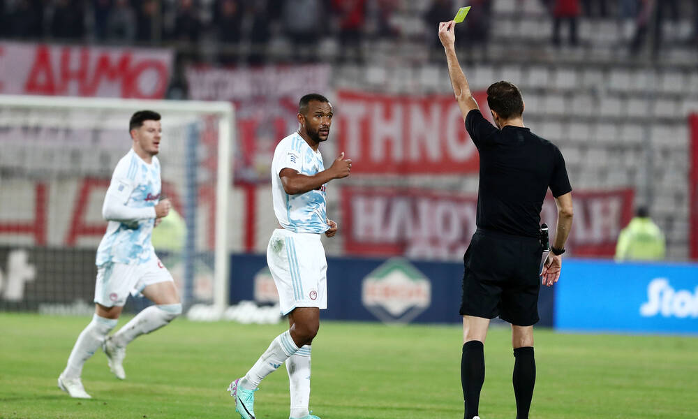 Super League: Επιμένουν στην αποχή οι διαιτητές - Στον «αέρα» το πρωτάθλημα