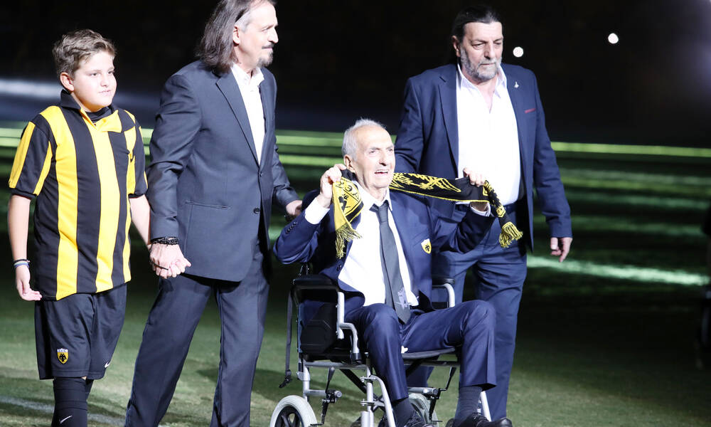 Κώστας Νεστορίδης: Το συγκινητικό αντίο του γιου του – «Σε περιμένει ο Μίμης κι ο Στέλιος»